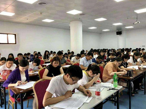 成人高考可免試入學